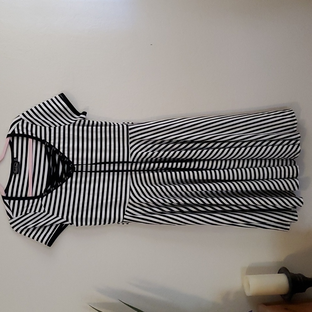 Striped Dress - Picture 5 of 8